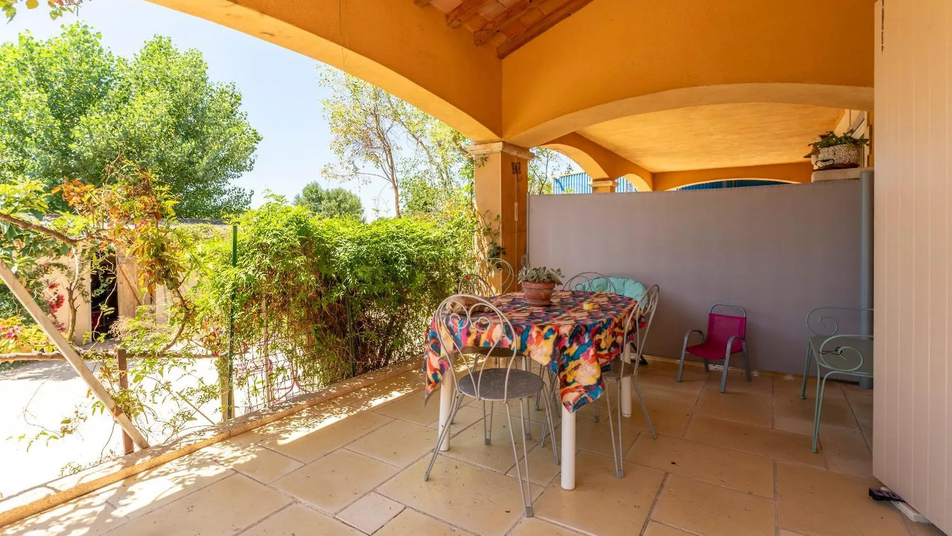 Maison De Vacances Provence Tarascon Holiday home